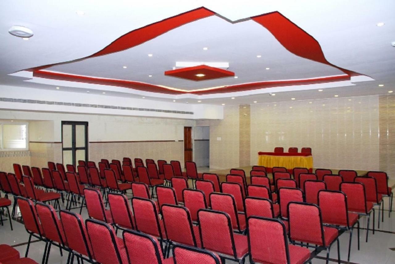 מלון קומבאקונאם Poppys S.E.T Residency מראה חיצוני תמונה